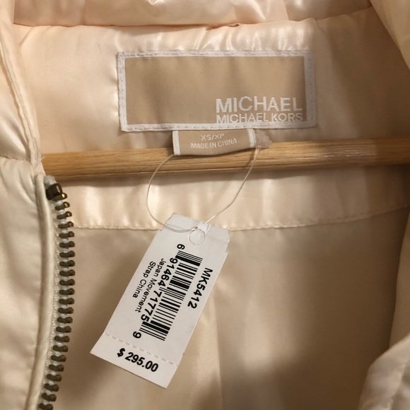 MIcheal Kors puffer coats - Picture 7 of 7